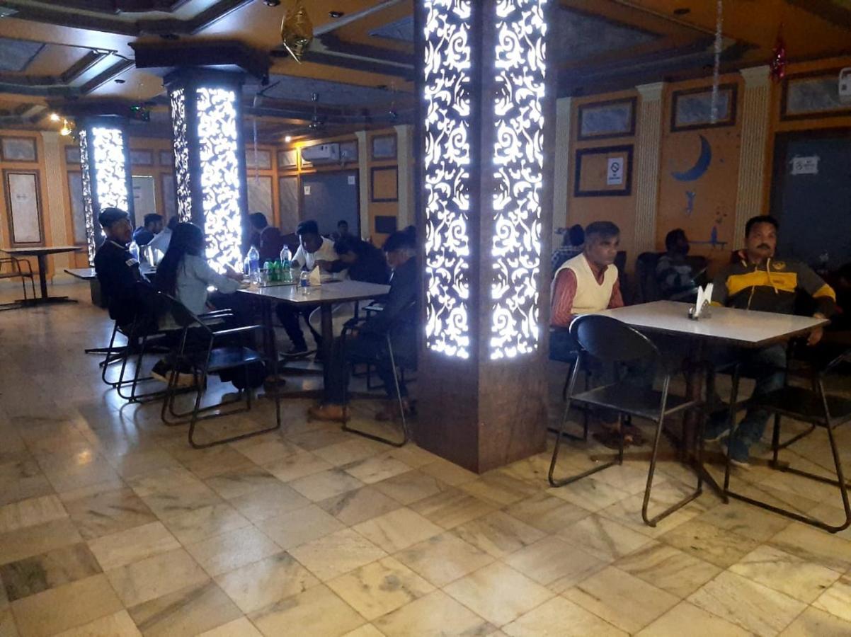 Hotel Samrat Baharampur Dış mekan fotoğraf