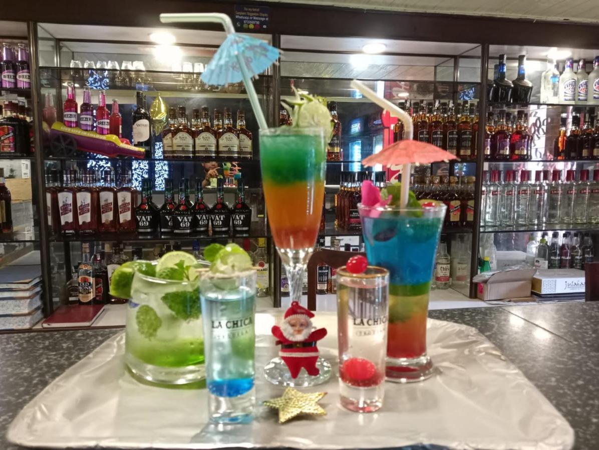 Hotel Samrat Baharampur Dış mekan fotoğraf