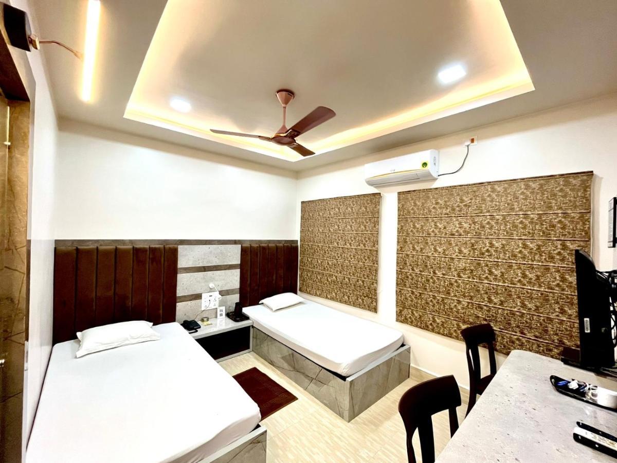 Hotel Samrat Baharampur Dış mekan fotoğraf