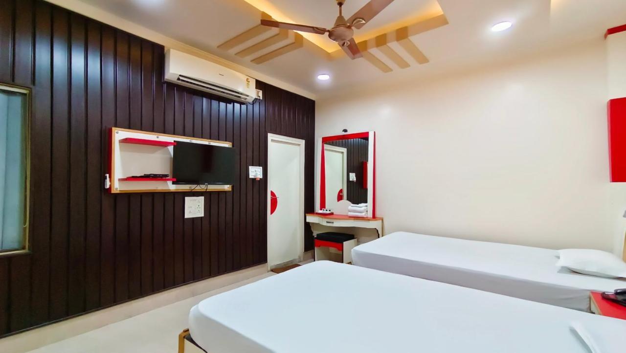 Hotel Samrat Baharampur Dış mekan fotoğraf