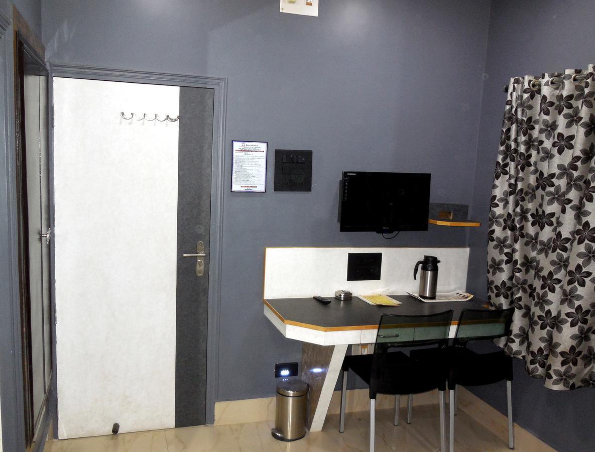 Hotel Samrat Baharampur Dış mekan fotoğraf