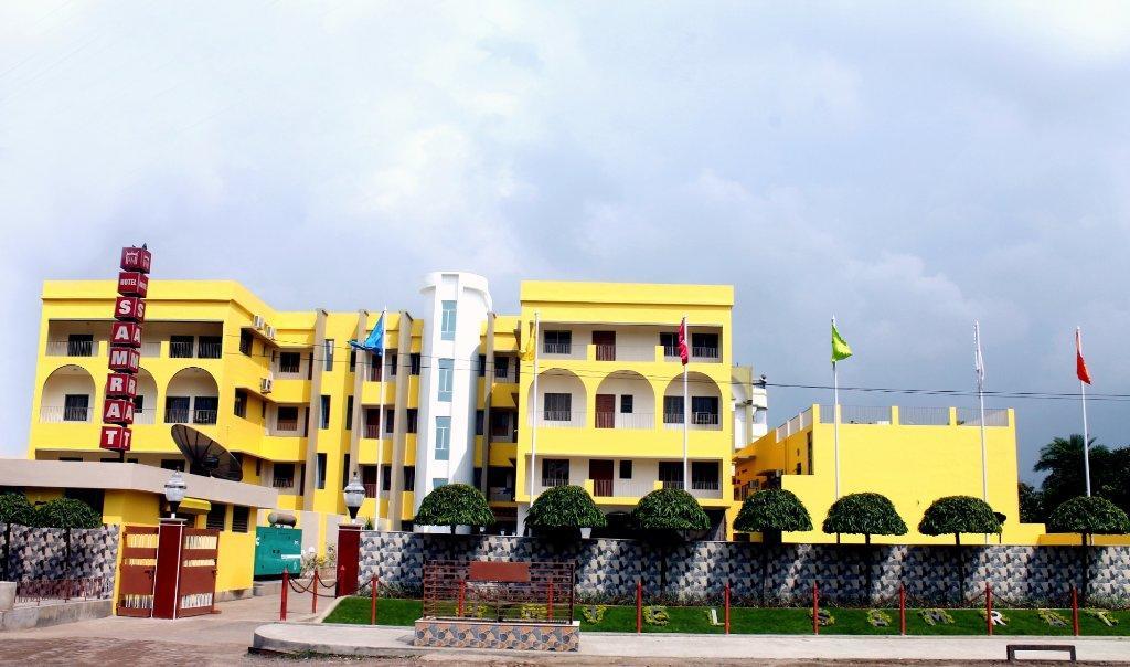 Hotel Samrat Baharampur Dış mekan fotoğraf