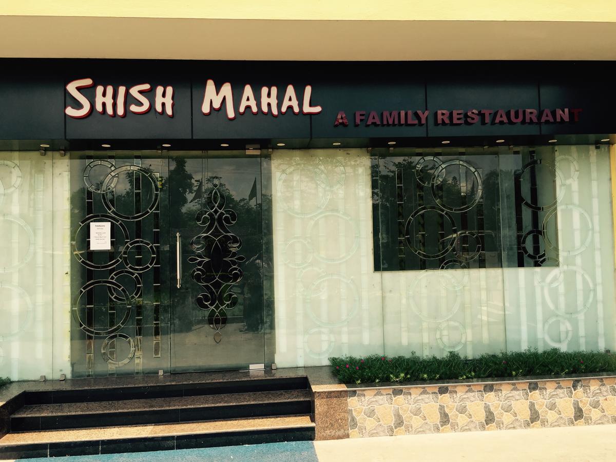 Hotel Samrat Baharampur Dış mekan fotoğraf